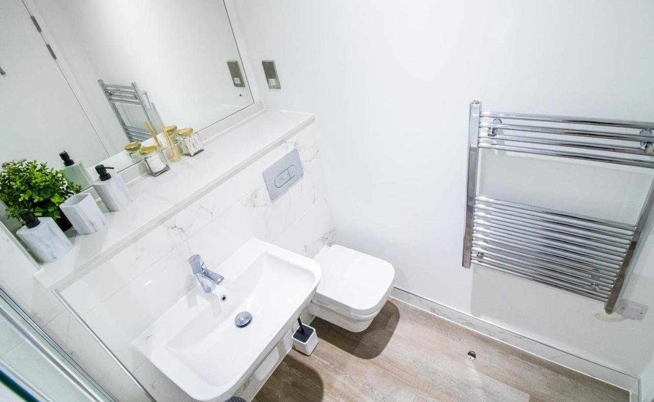 Beautiful Place - 2 Bedroom Apartment On Broad Street Birmingham Exterior foto